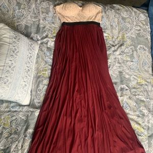 Windsor maroon and cream dress